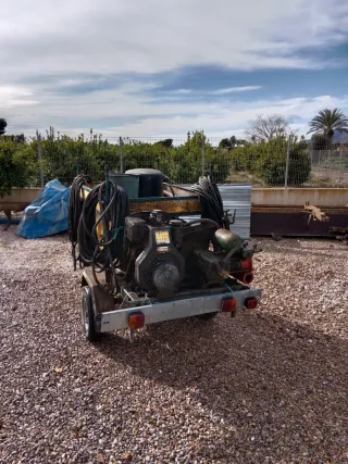 Cuba de fumigar con remolque