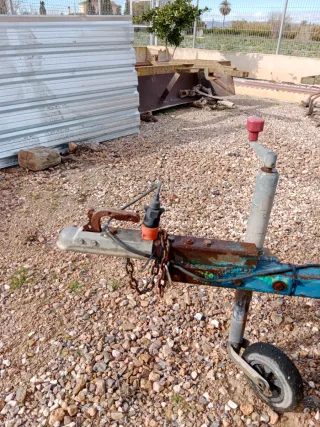 Cuba de fumigar con remolque