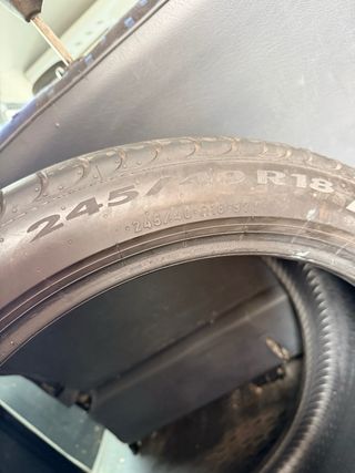 Neumáticos Pirelli 245/40 R18 (1 Par ) al 60%