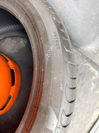 Neumáticos Pirelli 245/40 R18 (1 Par ) al 60%
