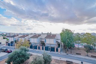 Piso en venta en Cerrillo de Maracena - Periodistas en Granada