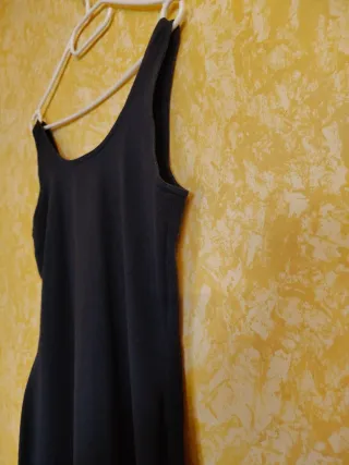 Vestido negro de entretiempo