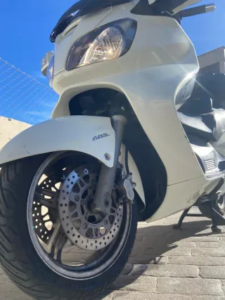 Suzuki Burgman 650cc Maxiscooter