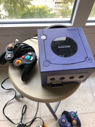 Consola Nintendo GameCube Morada + Mandos