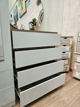 Cómoda 4 cajones madera