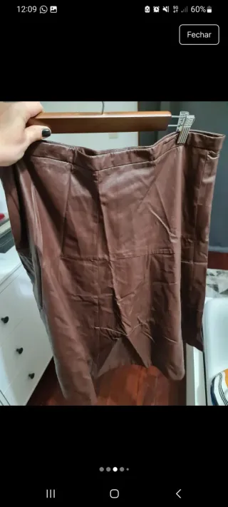 Saia imitação pele Cortefiel castanha