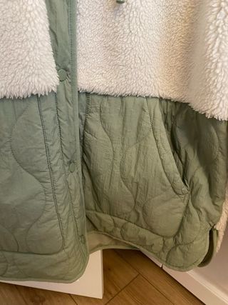 Chaqueta borreguito y acolchado verde/blanco