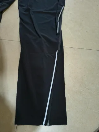 6 Pantalones de chándal nuevos.