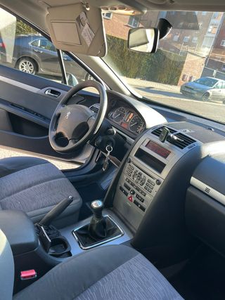 PEUGEOT 407 SR Confort 1.8 4p
