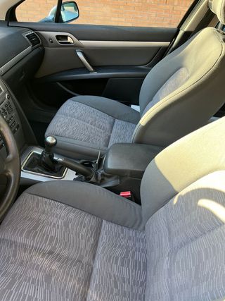 PEUGEOT 407 SR Confort 1.8 4p