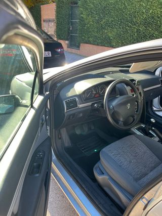 PEUGEOT 407 SR Confort 1.8 4p