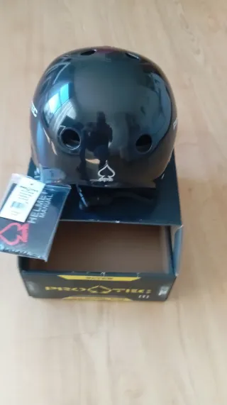 Casco nuevo Pro-Tec Deportes Náuticos, talla XL