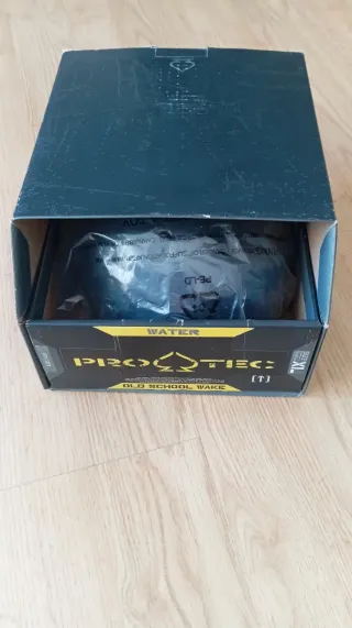 Casco nuevo Pro-Tec Deportes Náuticos, talla XL