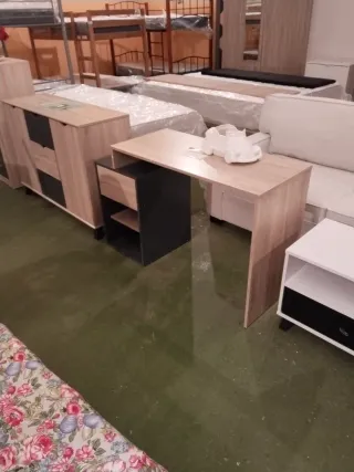 Escritorio moderno madera y negro