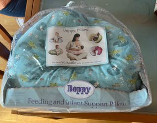 Cojín de lactancia Boppy