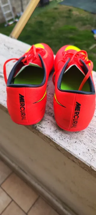 Scarpe calcio Nike Mercurial rosse gialle