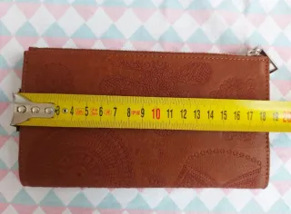 Cartera Desigual Marrón con Diseño