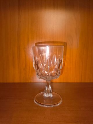 Copa de cristal tallado elegante