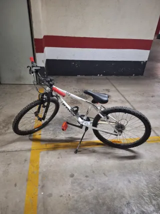 Bicicleta Montaña BTWIN XS Casi Nueva