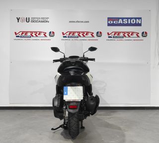 Yamaha NMAX 125cc AÑO 2024 Y TAN SÓLO 3.676 km