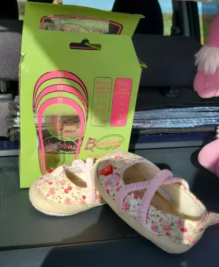 Zapatitos Bambinela Talla 15 (2-4 meses)