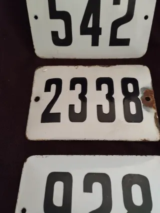 Chapas esmaltadas antiguas 542, 2338, 928