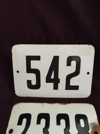 Chapas esmaltadas antiguas 542, 2338, 928