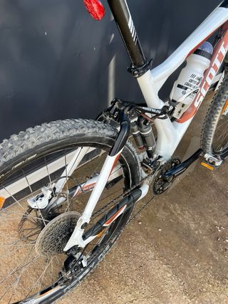 Bicicleta doble suspensión Scott Genius