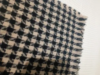 Bufanda cuadros beige y negra mujer