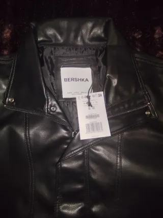 Bershka Chaqueta de cuero Talla S