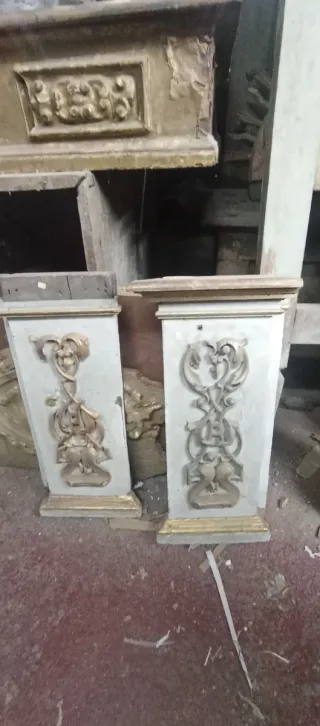 Antigüedades varias de muchos siglos atrás.