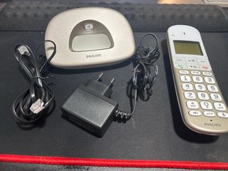 Teléfono Inalámbrico Philips XL4901S/23