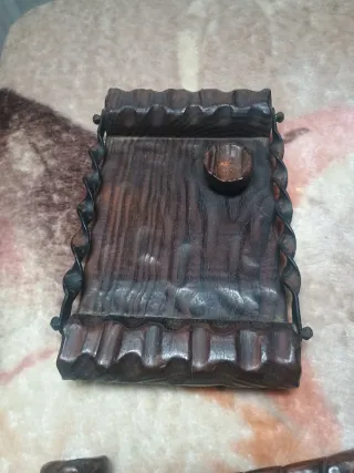 Cascanueces antiguo de madera