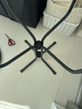 Mesa redonda exterior negra