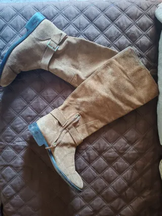 Botas de ante marrones