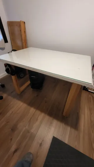 Mesa escritorio madera y cristal hecha a mano.