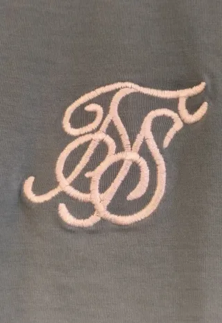 Camiseta con logo SikSilk