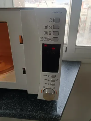 Microondas Candy Blanco