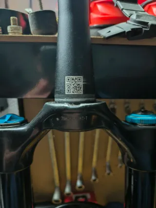 Suspensão Fox 36 Performance Grip 2 (29)