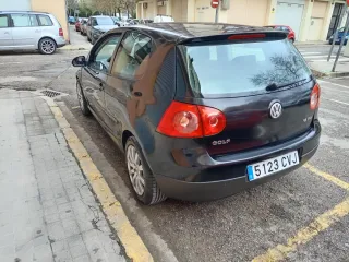 Volkswagen Golf 5  1.6 FSI gasolina pegatina B