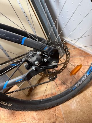 Bicicleta Btwin Negra y azul