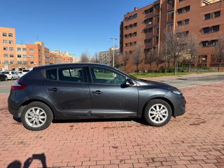 RENAULT MEGANE 1.6 i 16V 5 PUERTAS