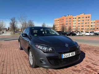 RENAULT MEGANE 1.6 i 16V 5 PUERTAS