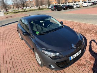 RENAULT MEGANE 1.6 i 16V 5 PUERTAS