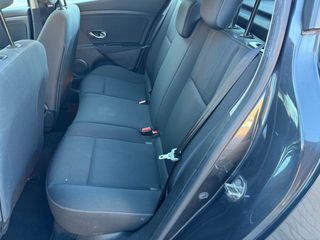 RENAULT MEGANE 1.6 i 16V 5 PUERTAS