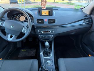 RENAULT MEGANE 1.6 i 16V 5 PUERTAS