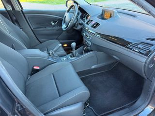 RENAULT MEGANE 1.6 i 16V 5 PUERTAS