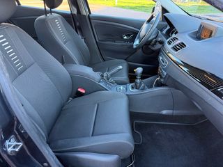 RENAULT MEGANE 1.6 i 16V 5 PUERTAS