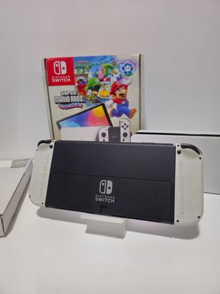 Nintendo Switch OLED Edizione Mario Wonder