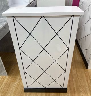 Mostrador blanco peluquería (recoger en persona)